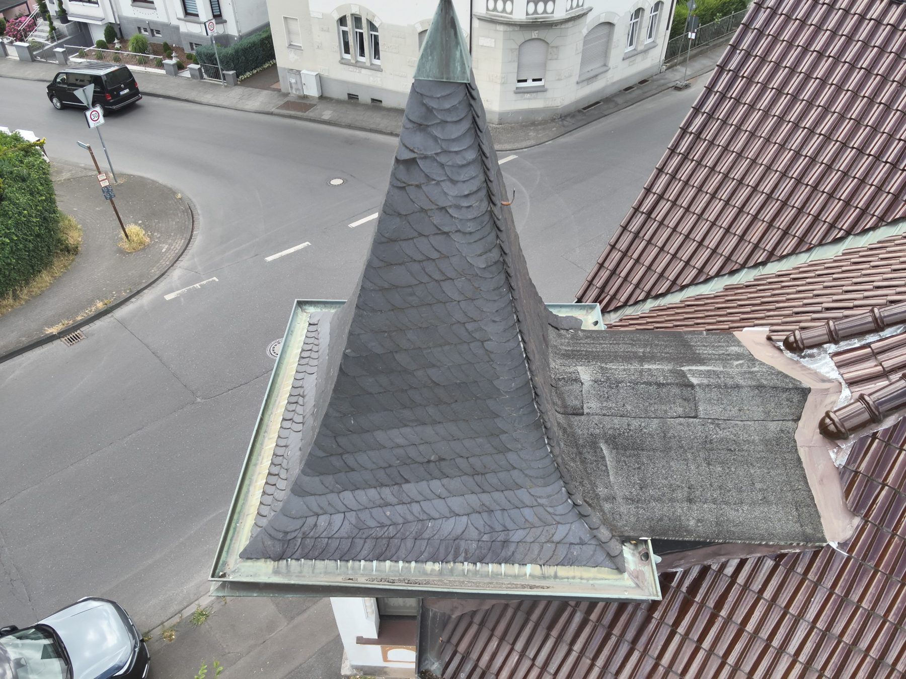 Dachinspektion mit Drohne